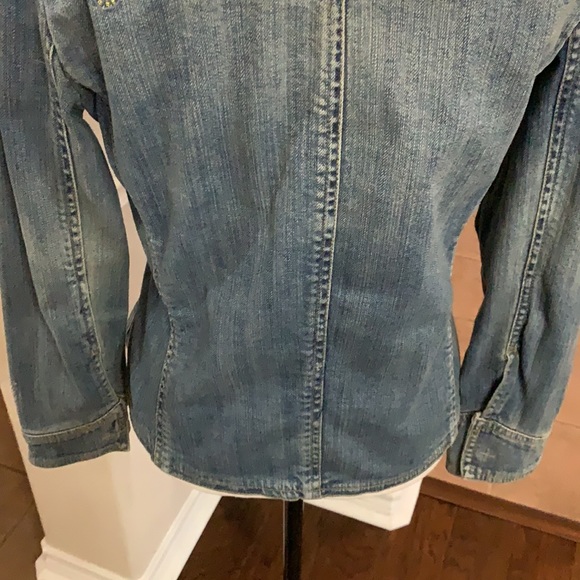 Brandon Thomas blue medium wash denim jean jacket with decorative beading - Picture 10 of 17
